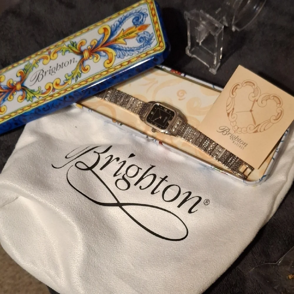 Brighton Brussels Silver Watch with Ornate Box and Dustbag New Battery Works